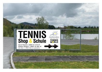 Neuer Tennisshop und Tennisschule